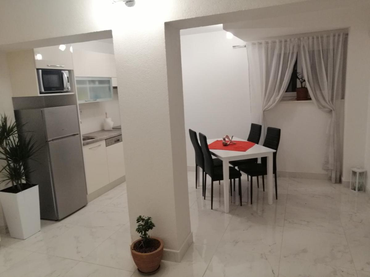 Eden Mediterranean House Vrsine ภายนอก รูปภาพ